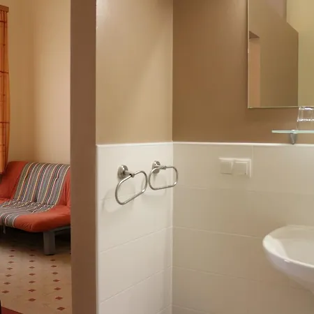 Lang Guest house 3*
