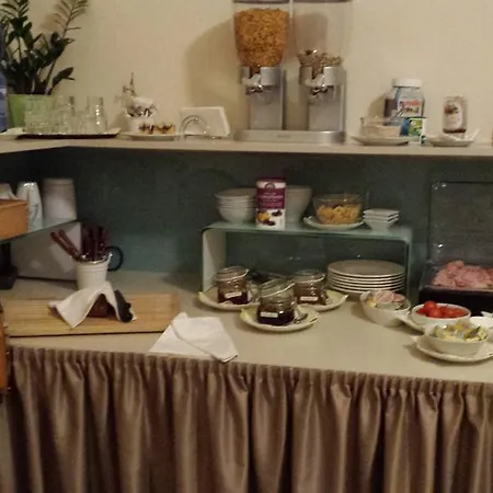 Lang Guest house 3*
