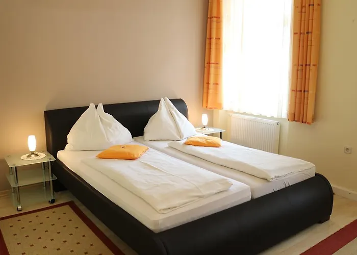 بيت ضيافة Privatpension Lang 3*